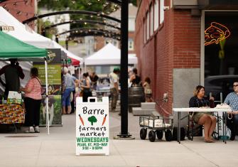 Barre Farmers Market with sign