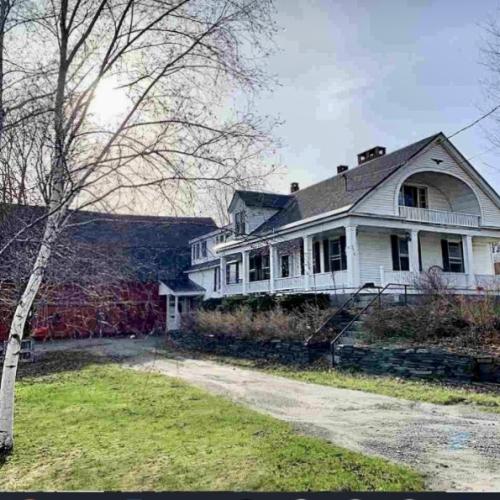 Heart's Ease Farm, house and barn