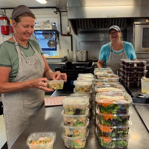 packaging salads