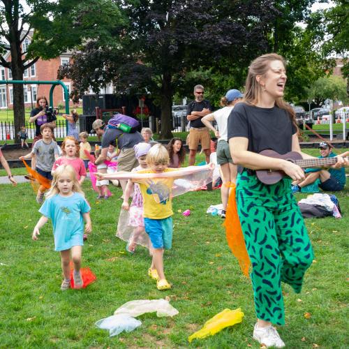 Kids musical scarf parade