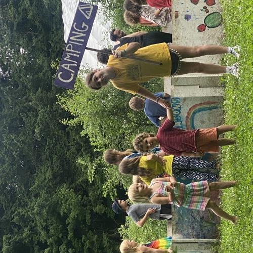 camps, festivals and collective gardens 